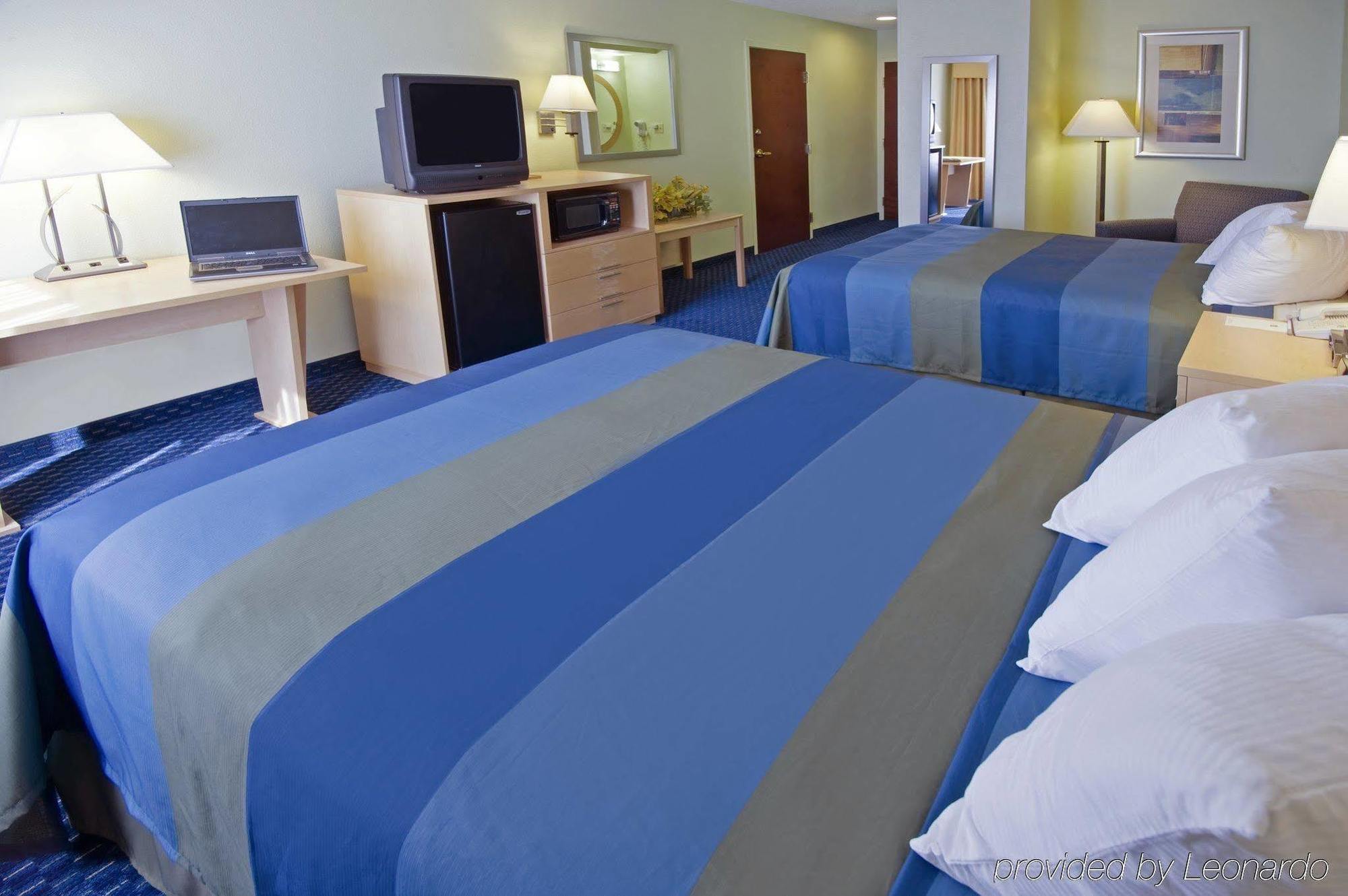 Park Inn By Radisson Albany Exterior photo